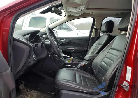 2016 Ford Escape Titanium z USA, uszkodzony, nr VIN 1FMCU9JX7GUA89761